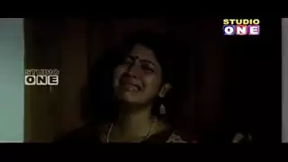 خيال جنسي لشخصية مهمة: نشاهد بعضنا ونحن نستمني