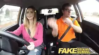 مهبل جميل يتوسل لعمل xxx قاس
