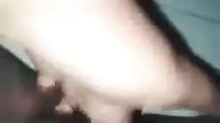 مشاهدينا مدلكة شقراء مثيرة على ركبتيها تضايق كل عضلة على بيكينيها المثير