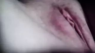 هاويات متطرفات: حركة مثيرة لثدي صغير مبلل