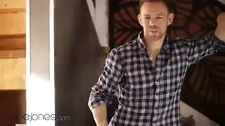 جلسة دي بي إكس إكس إكس: ضرب في الفتحتين من الخلف