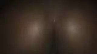 مراهقة نحيفة تُنك بقوة في شريط جنسي صريح