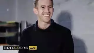 مؤخرتها الجميلة وفرجها المبلل يستقبل القضيب