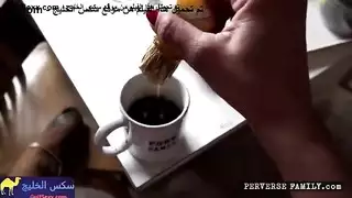 أسرار عائلية متحررة: مشهد أجنبي إباحي صريح متخصص 8