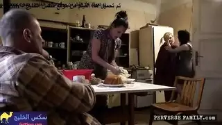 فيتش العائلة المحرم: إباحية أجنبية صريحة الجزء 13