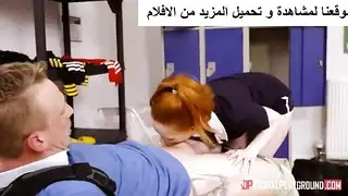 من أفكار قذرة لجنس عنيف: العاهرة الحمراء تحصل على ما تريده