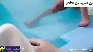 جوردي مع شرموطة ملفاية في غرفة الساونا الساخنة