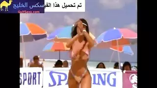 تعليم صريح: ظهور إليزابيث وإيمي الأول في فيلم إباحي عاري