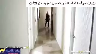 الحماة المشاغبة تأخذ القضيب الكبير لزوج ابنتها