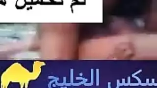 عاهرة مراهقة لطيفة تُحشى بقضيبين صلبين