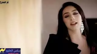 أوي عائلي فاتش: عاهرات مقيدات تأخذ قضيب صارم