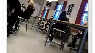 تلميذة سويدية ذكية تمارس الجنس في زيها المدرسي مع عشيق سمين