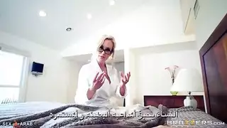 فصل خاص مع زوجة الأب: تدريب عملي على القضيب