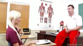 خيال ثغرة المجد: ثديان مدلعان في فمي