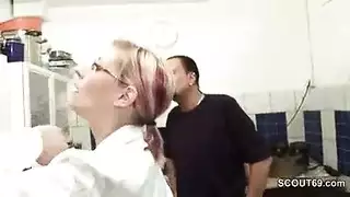 سكس عربدة والقذف داخل الكس