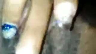 خشب الأبنوس طويل القامة رهيبة في الحلق المتشددين
