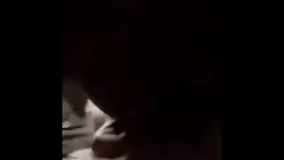 فحص لعق سحاقي: لسان يفحص كل فتحة مبللة