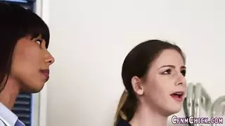 مص القضيب قبل العربدة في خيال ممرضة cfnm
