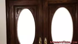 امرأة سمراء سمراء مفلس