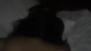 شقراء ممتلئة الجسم تحصل على قذف ساخن على وجهها وتشعر بقضيبه الصلب ينبض