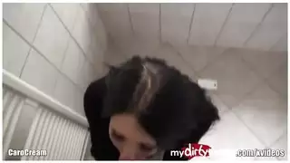 الكثير من الحيوانات المنوية على كس زوجتي تحب الحيوانات المنوية الخاصة بي