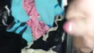 ثونغ زوجة أبي منقوع بإثارتها