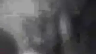 حلق شاب يتمدد بواسطة قضيب إباحي سميك