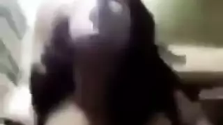 عاهرة مصرية قذرة تنكح في وجهها وتُغطى بالسائل المنوي