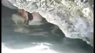الولد زانق البنت علباب