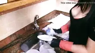 خيال المطبخ: زوجة تأخذ ضربًا شرجيًا قاسيًا