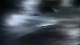 عاهرة لا تشبع من مص العضو والضربات القوية في الكس