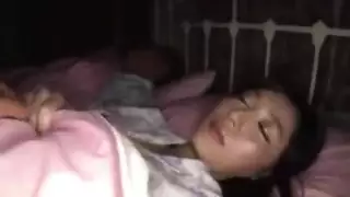 بنته بزازها نار و ابوها نياك و يعريها و يمارس معها اسخن نيك محارم
