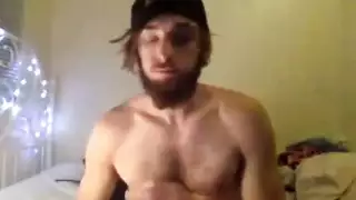 شرج وحشي مع رجل ملتحي وشركاء قاسيين متعددين