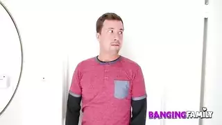 لورين فيليبس يائسة لكل بوصة، تأخذها كلها في بورن عنيف