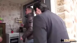 إدمانها على الشرجي يقودها للخيانة مع مص عميق