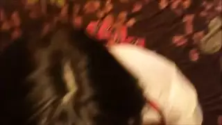 زوج الأم يمارس الجنس مع سمراء ساخنة بينما الزوجة غائبة جنس جماعي مع الأصدقاء