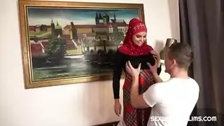 ابتلاع كل قطرة مشهد قذف نيك الصريح
