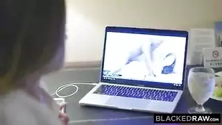 سكس زنجي مثير لبنت ممحونة علي زب اسود ضخم يدمر كسها