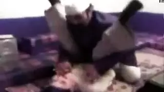 سكس بين شرموطتين