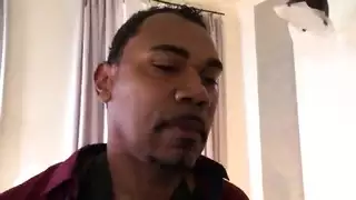 من التصوير إلى الإباحية: موديل تنيك وضعية كلبى بقوة على موقع التصوير