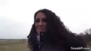 رجف وبنتين مترجم