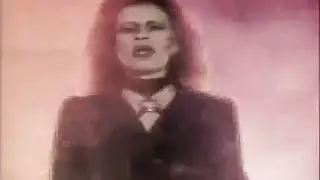 أميرة ممتلئة في جماع جماعي صارم