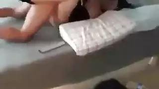 إباحية غير مصفاة: أداته السمينة تتركها تئن بصوت عالٍ