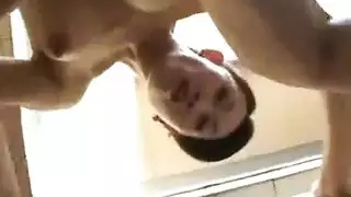 ستيب موم آسيوي إكس إكس إكس: الابن يراها بالصدفة في وضعية كلبية عنيفة