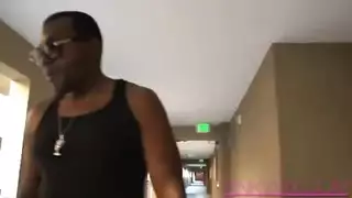 ربطها وينها بزب كبير