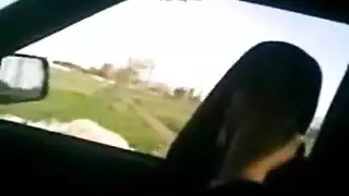 هي تخدم عضوه في السيارة