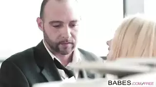 نيك عري قوي