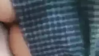 جنس جزائري جامح: فتاة تركب القضيب بأسلوب الغابة