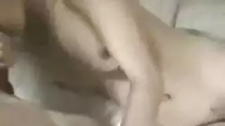 شريط سكس عربي صريح: نيك عميق في فراء مبللة