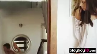 القذف الإناث أوروبية امرأة سمراء